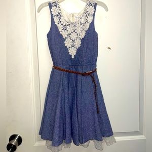 Beautiful girls dress!